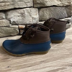 Sperry boots/7.5